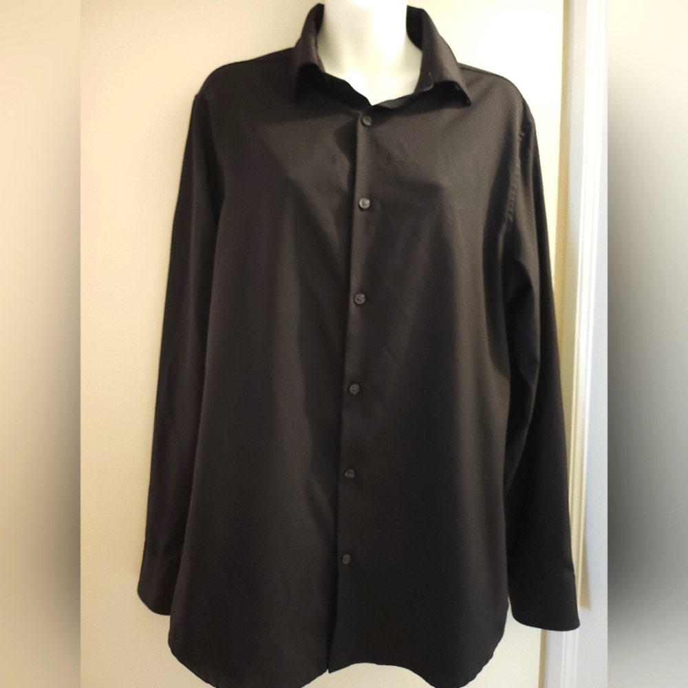 Perry Ellis Black Button-Up Blouse. Size M. Preloved.